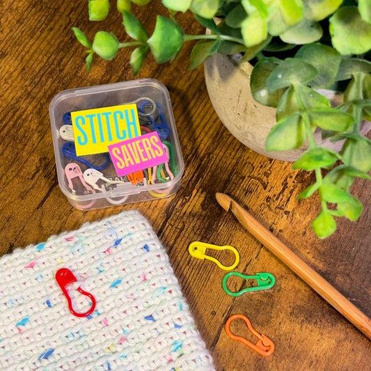 Stitch Savers Stitch Markers, set of 20 with case