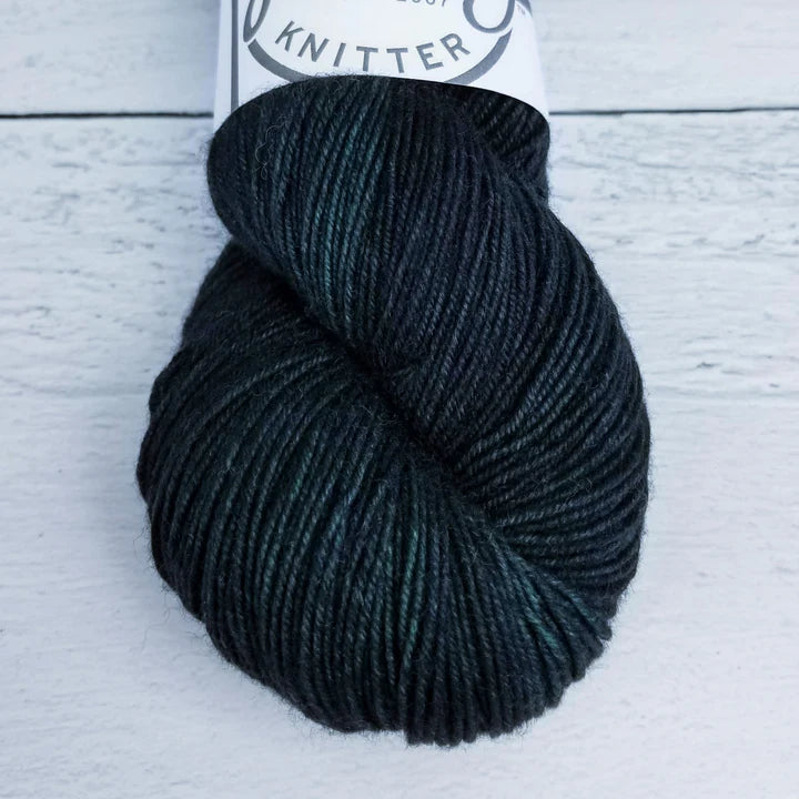 Grande Super Bulky by Plucky Knitter