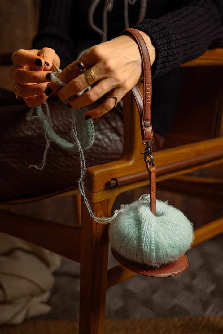 Gyrit Yarn Holder by Muud