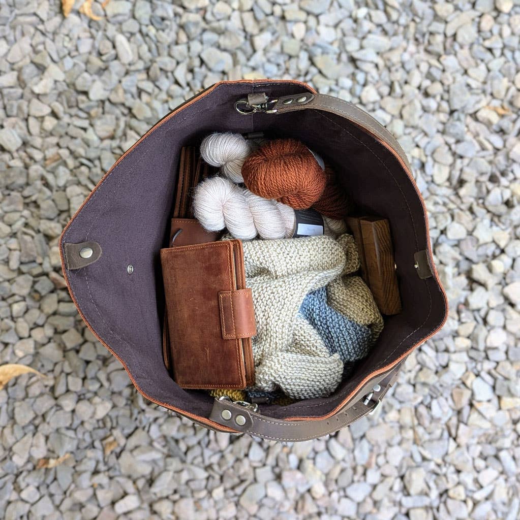 Telescopic Tote by Thread and Maple