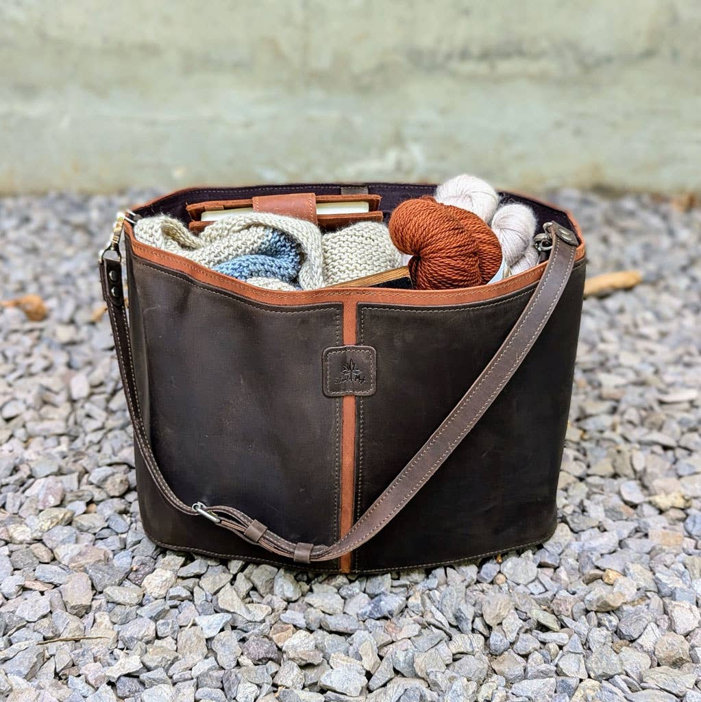 Telescopic Tote by Thread and Maple