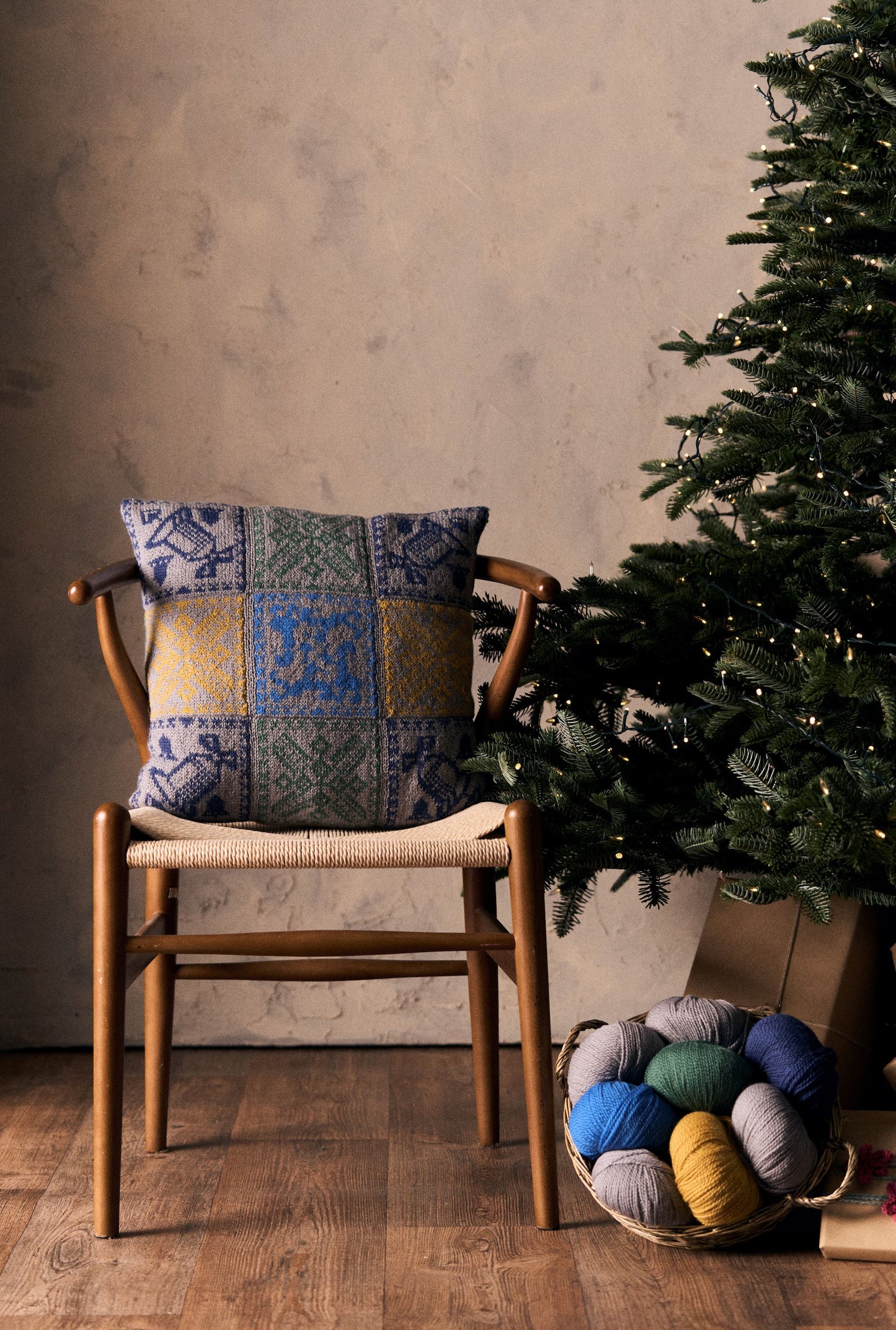 Juleteppe Knit Along Kit by Rowan