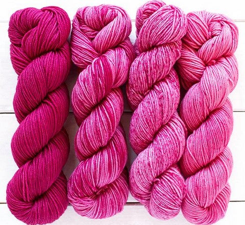 Urth Dalga Crochet Shawl Kit with Merino Gradient