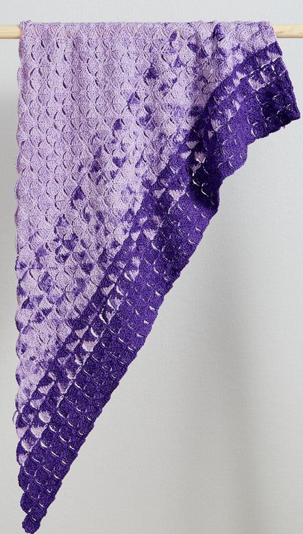 Urth Dalga Crochet Shawl Kit with Merino Gradient