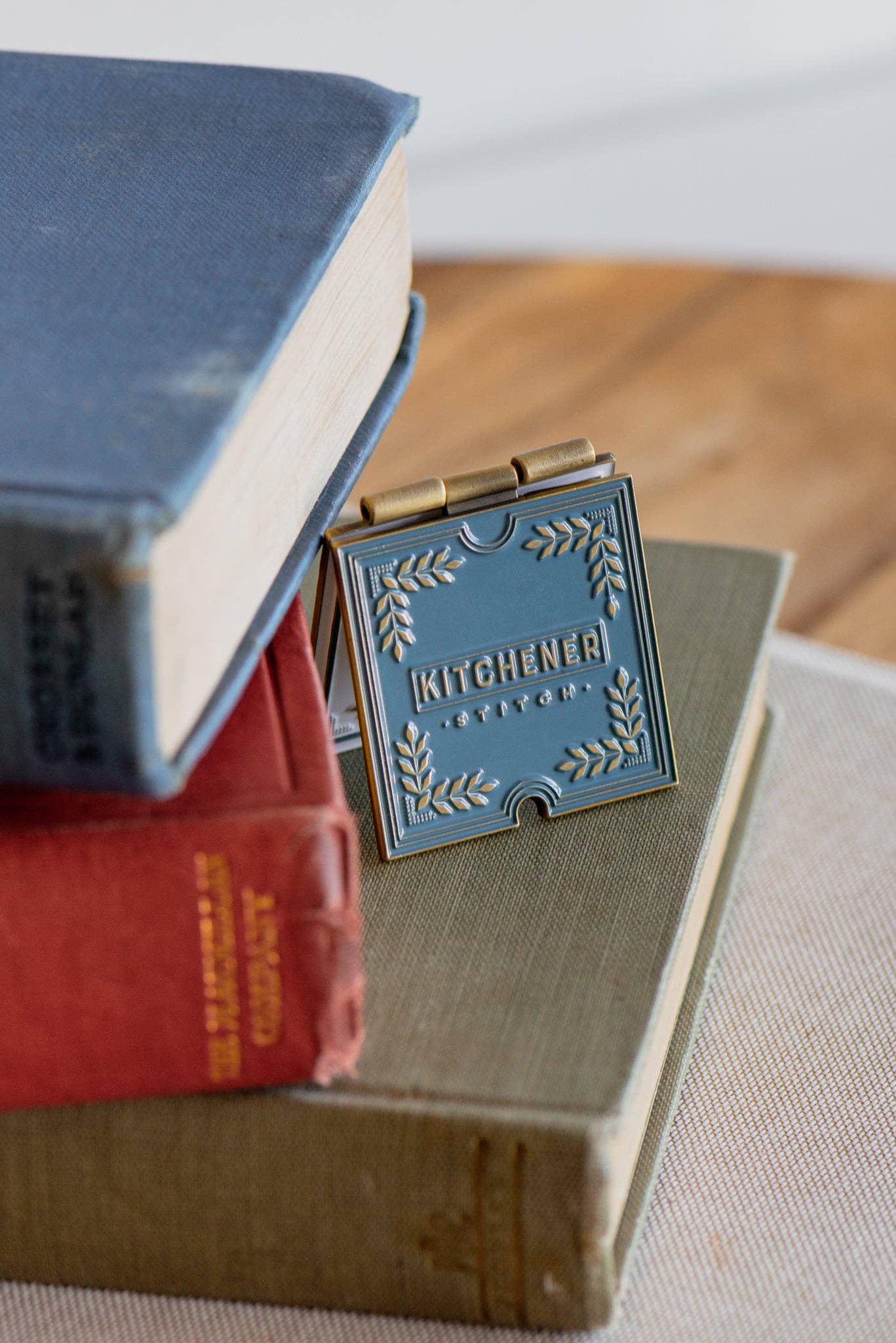 Kitchener stitch pin