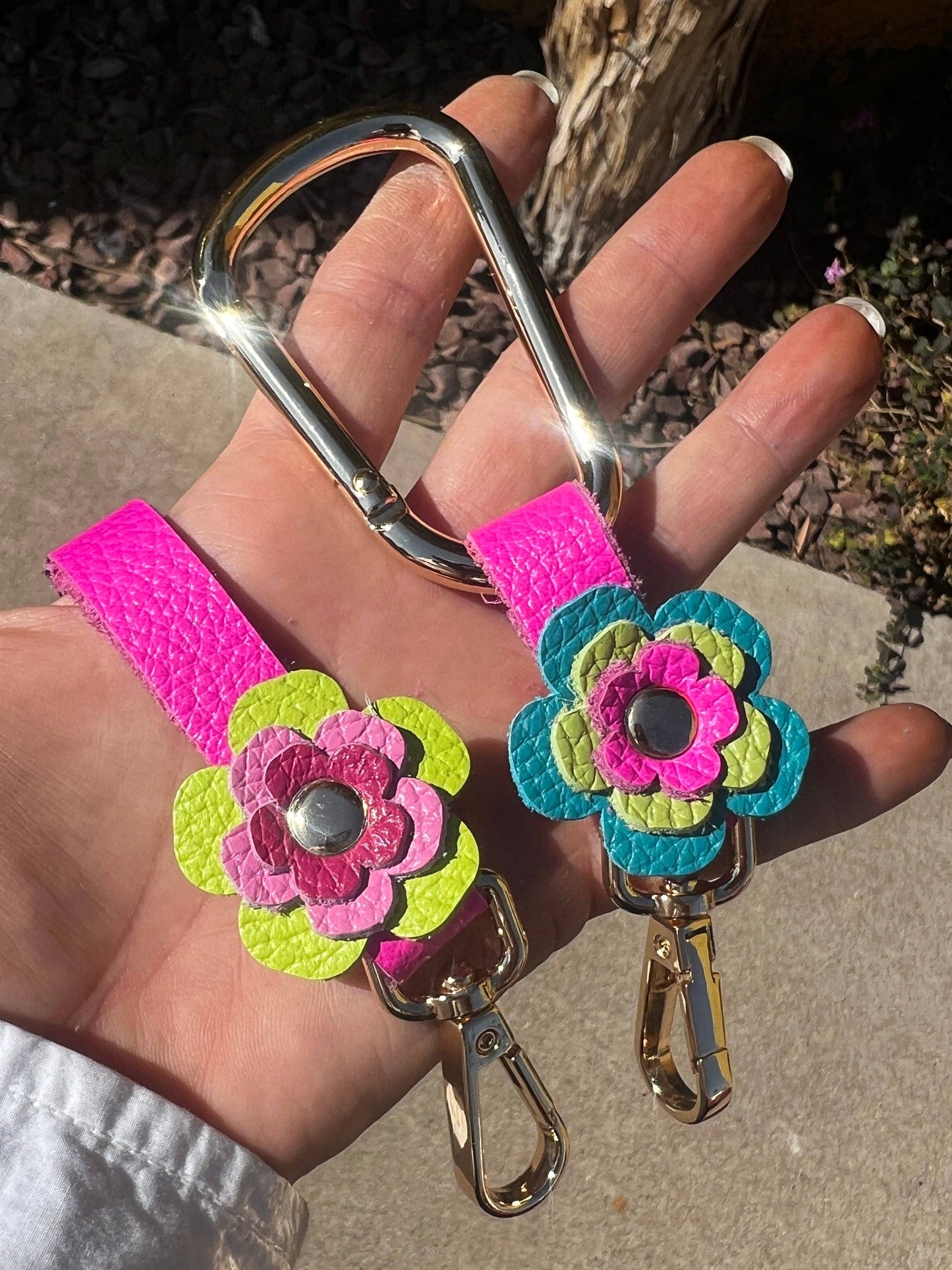 Flower Power! Phone Clip by Lemonwood