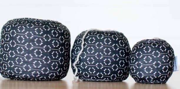 LBD COZY CAKES Yarn Cozy