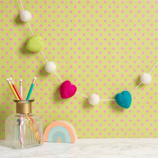 Hearts Garland Needle Felting Kit | Beginner Craft Kit