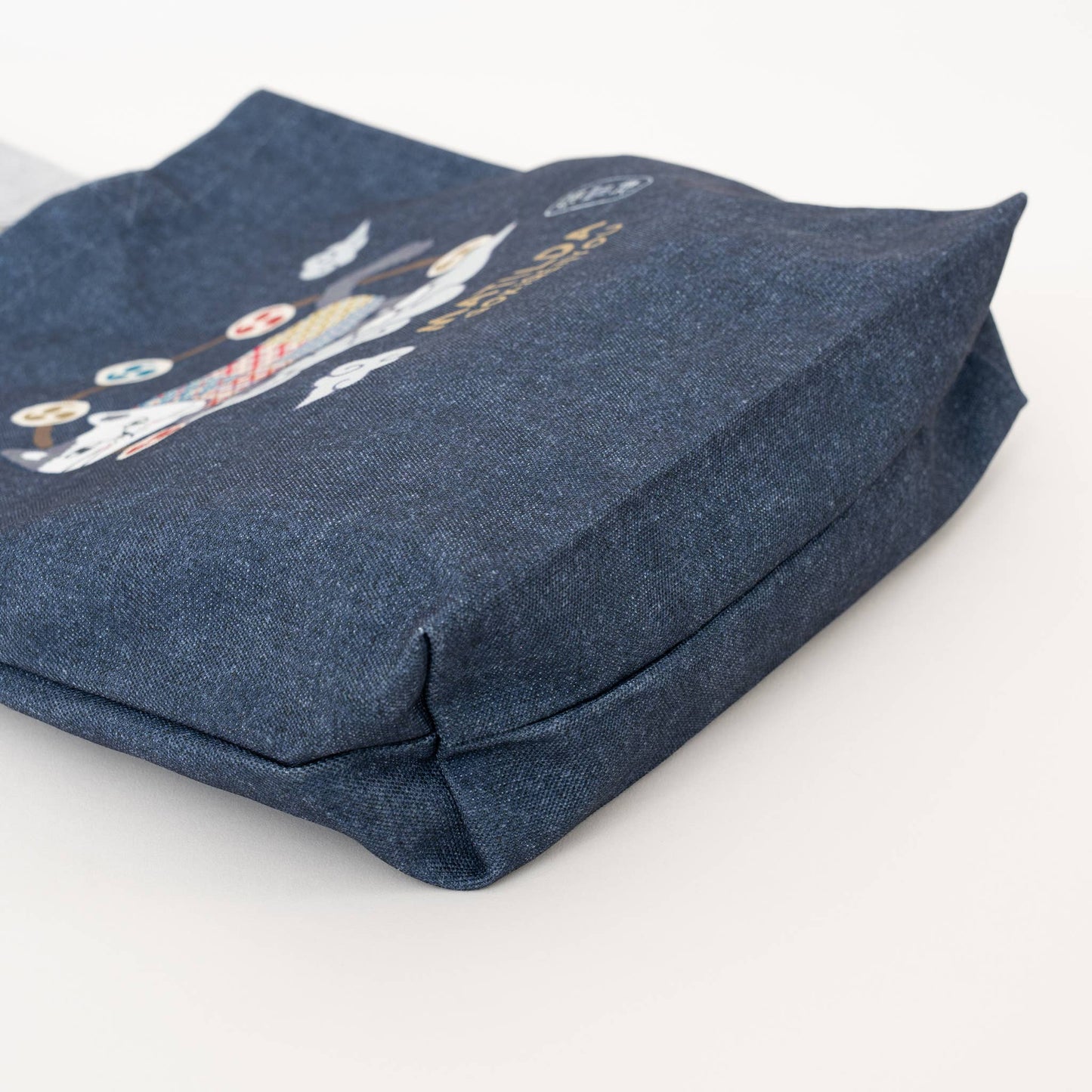 Kusuguru Japan 'Matilda-san' Canvas Everyday Tote Bag