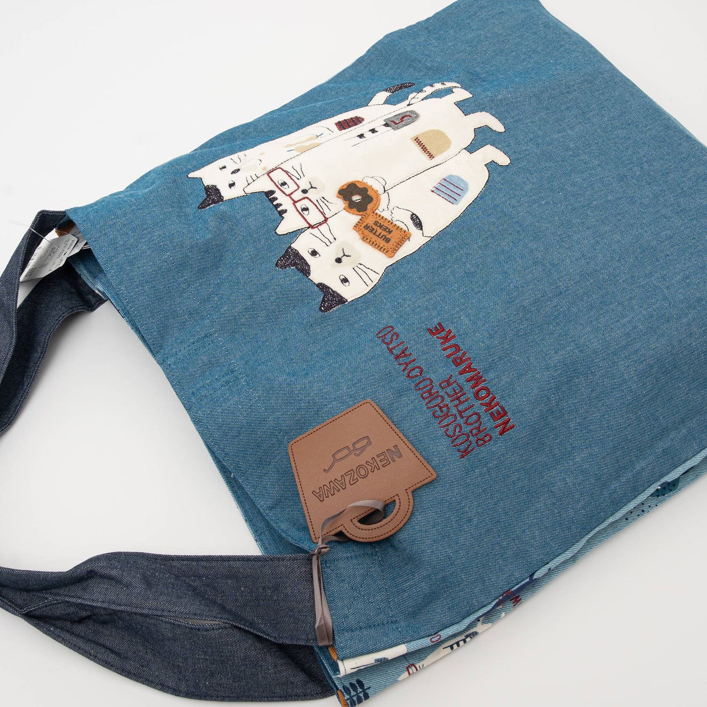 Kusuguru Japan Three Cats Embroidered Large Tote Bag - Blue