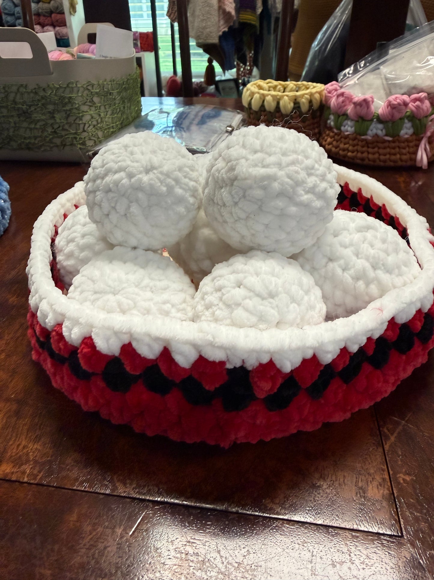 It's a Snowball Fight - without the Snow! Workshop with Pat (Christmas in July)