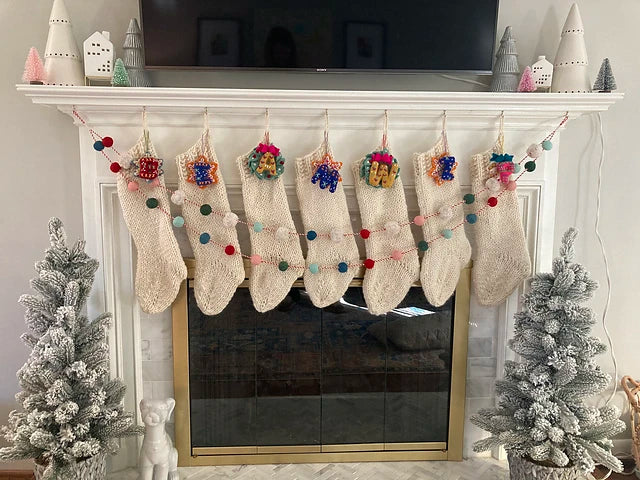 Christmas in July with Dianne "One Skein, One Day Modern Christmas Stocking" Workshop